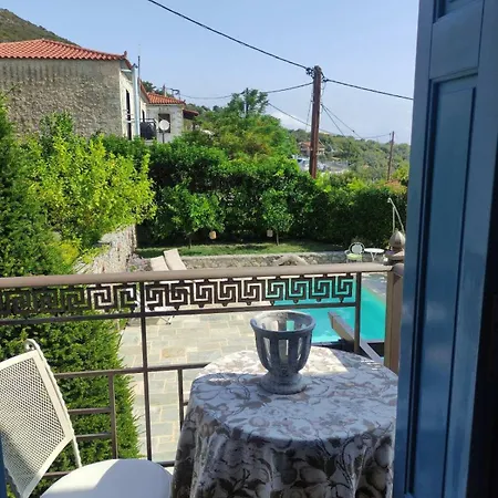 Villa Stone House 1883 Kymi With Pool *